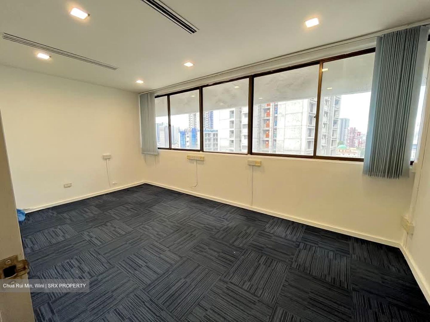 Sim Lim Tower (D8), Office #585377981